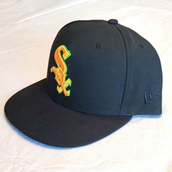 Chicago White Sox Fitted Hat - Picture 2 of 9